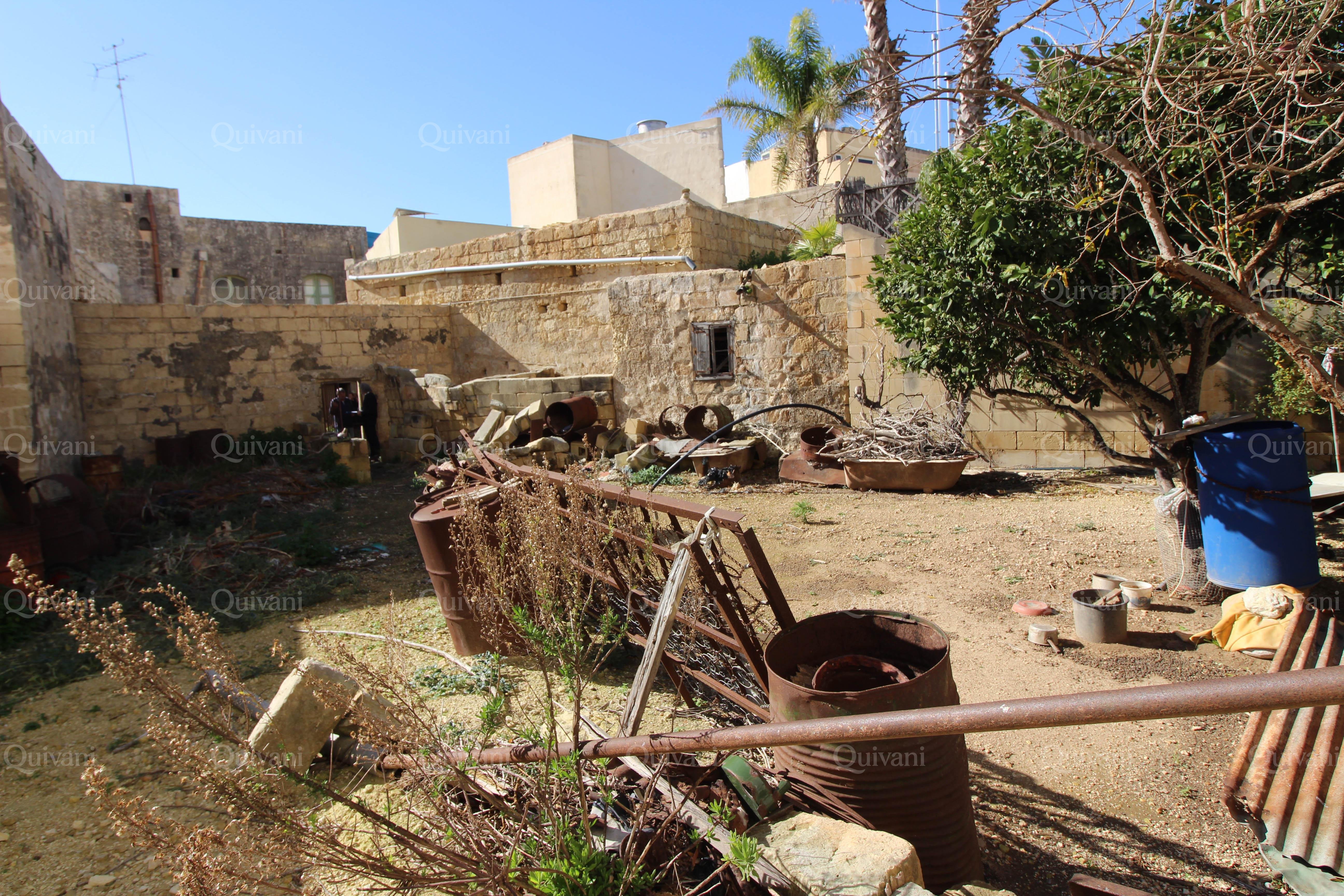 Naxxar, Unconverted House of Character