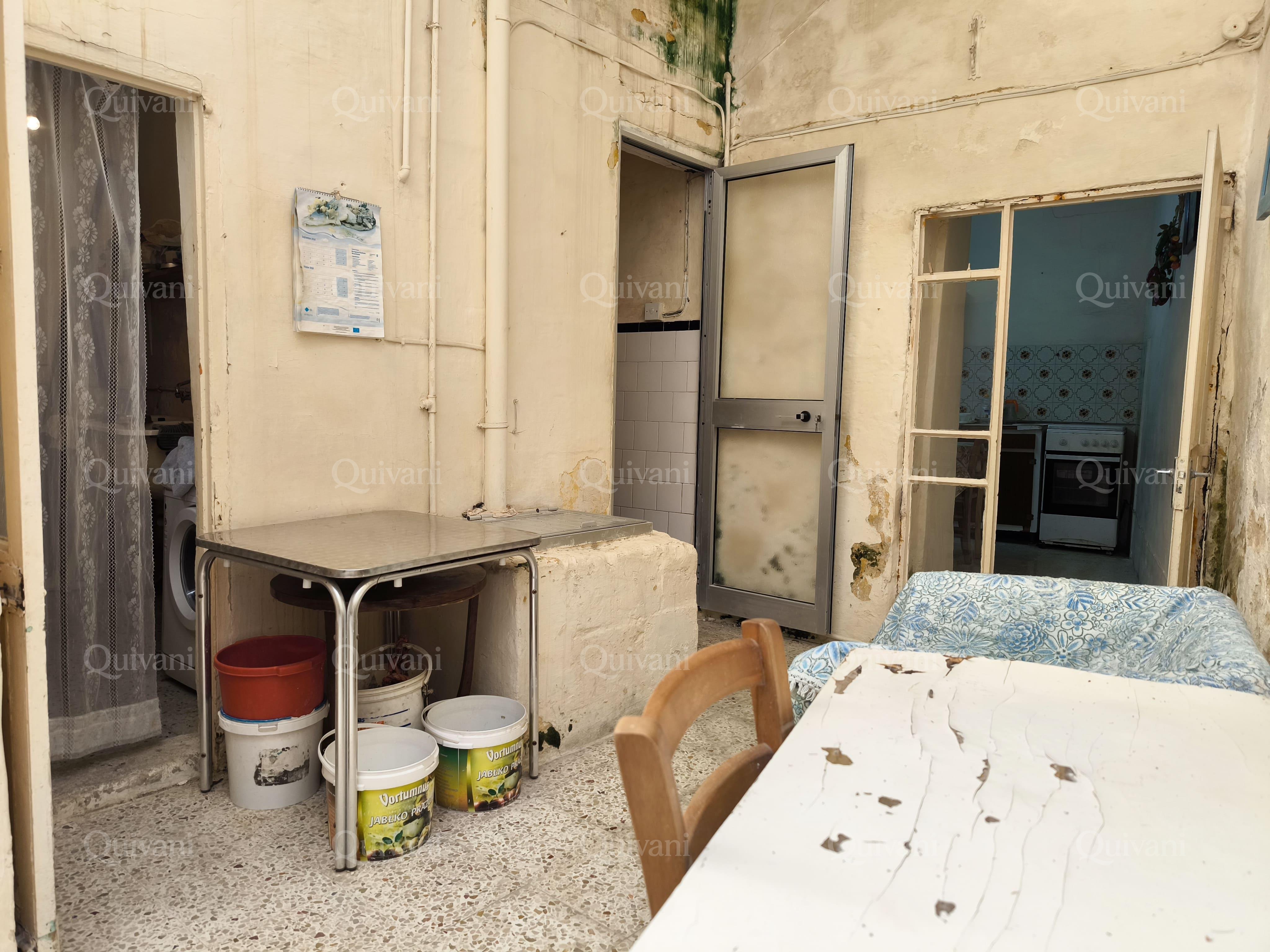 Naxxar, Unconverted Townhouse