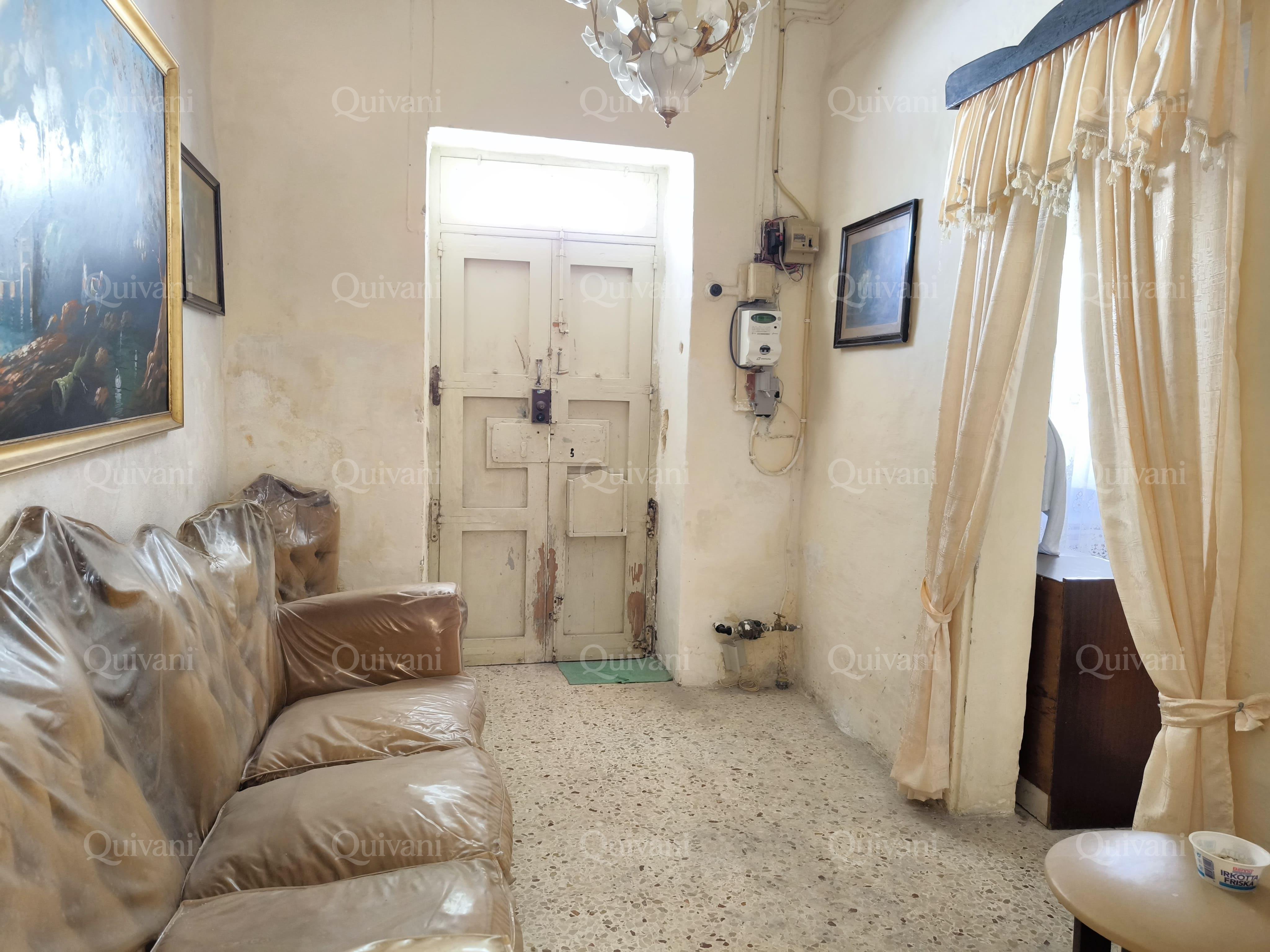 Naxxar, Unconverted Townhouse