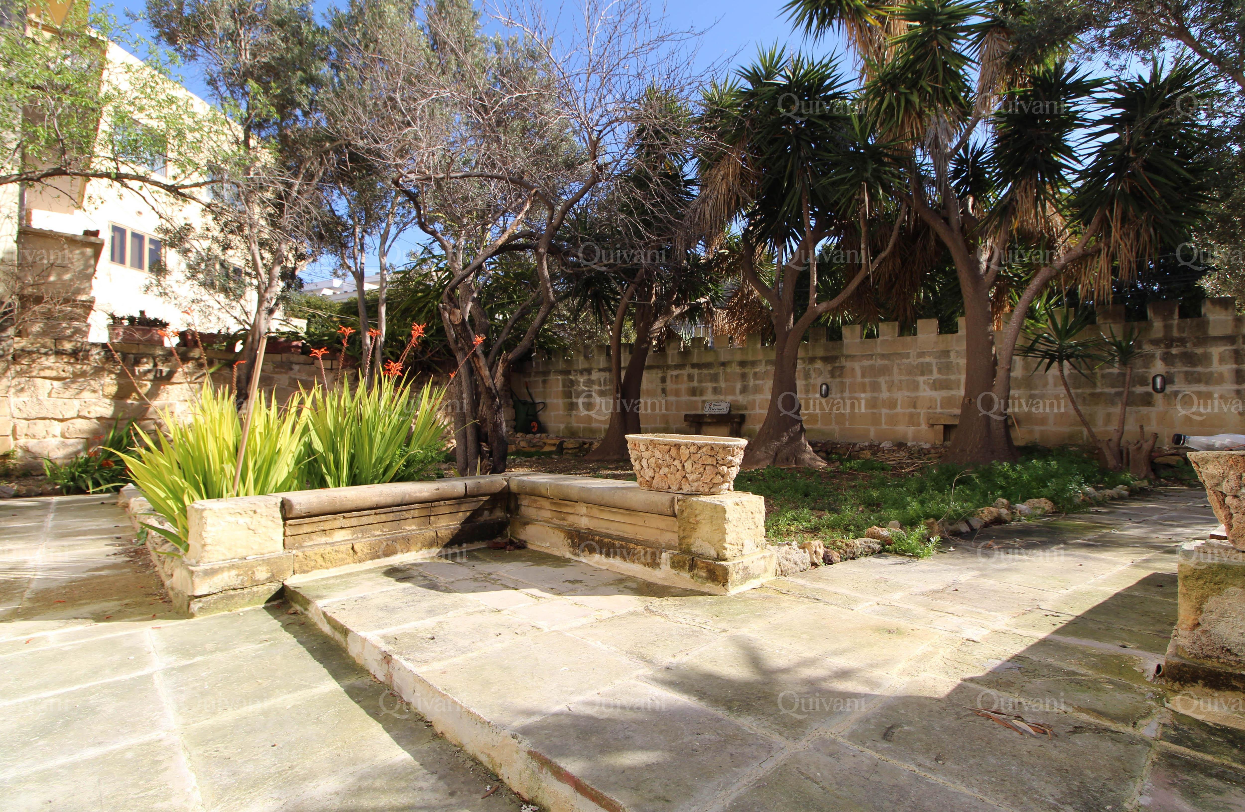 Naxxar, Converted House of Character