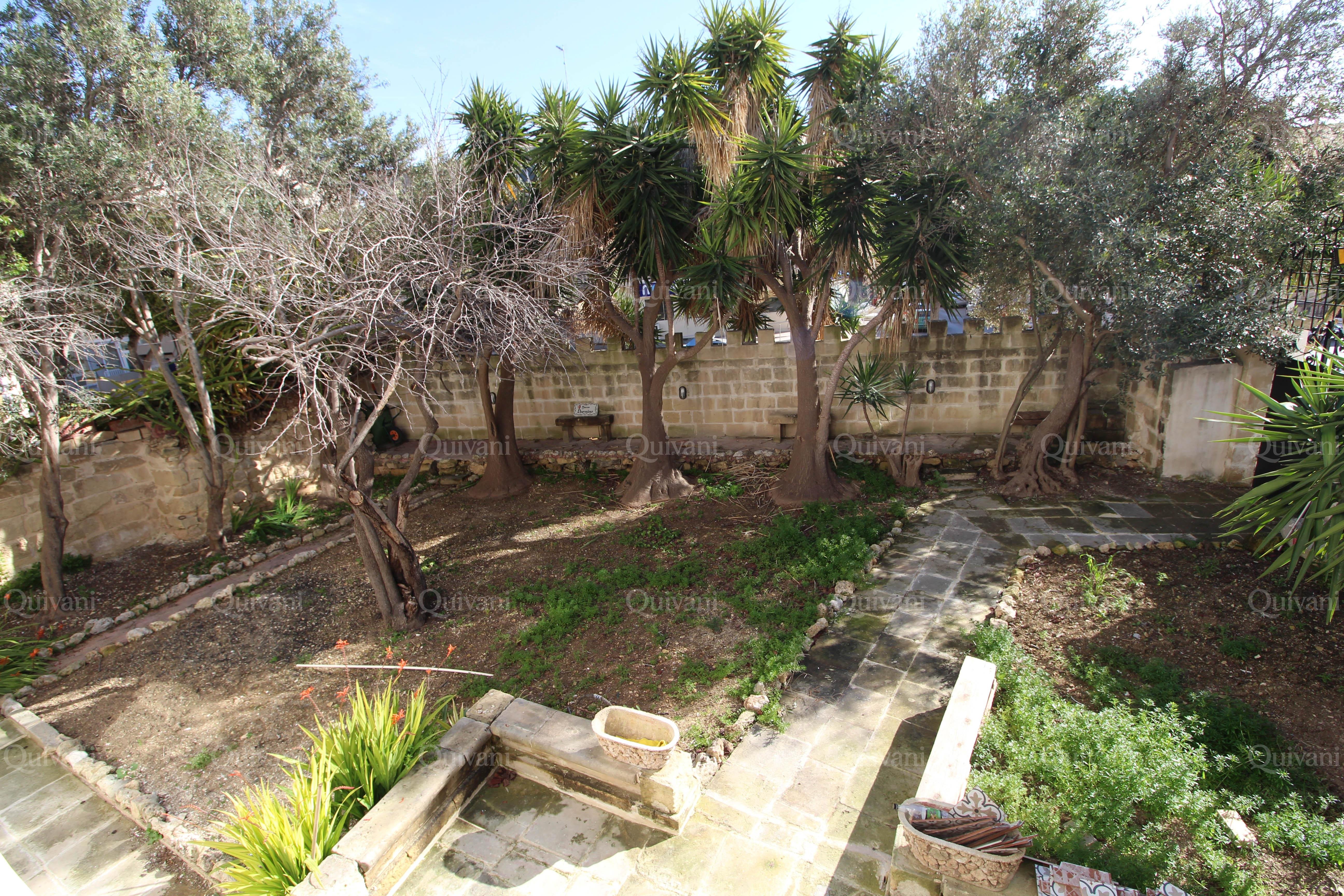 Naxxar, Converted House of Character