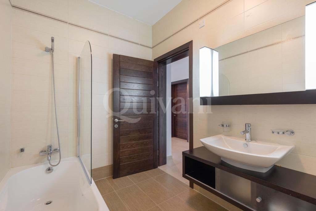 Fort Cambridge, Furnished Apartment