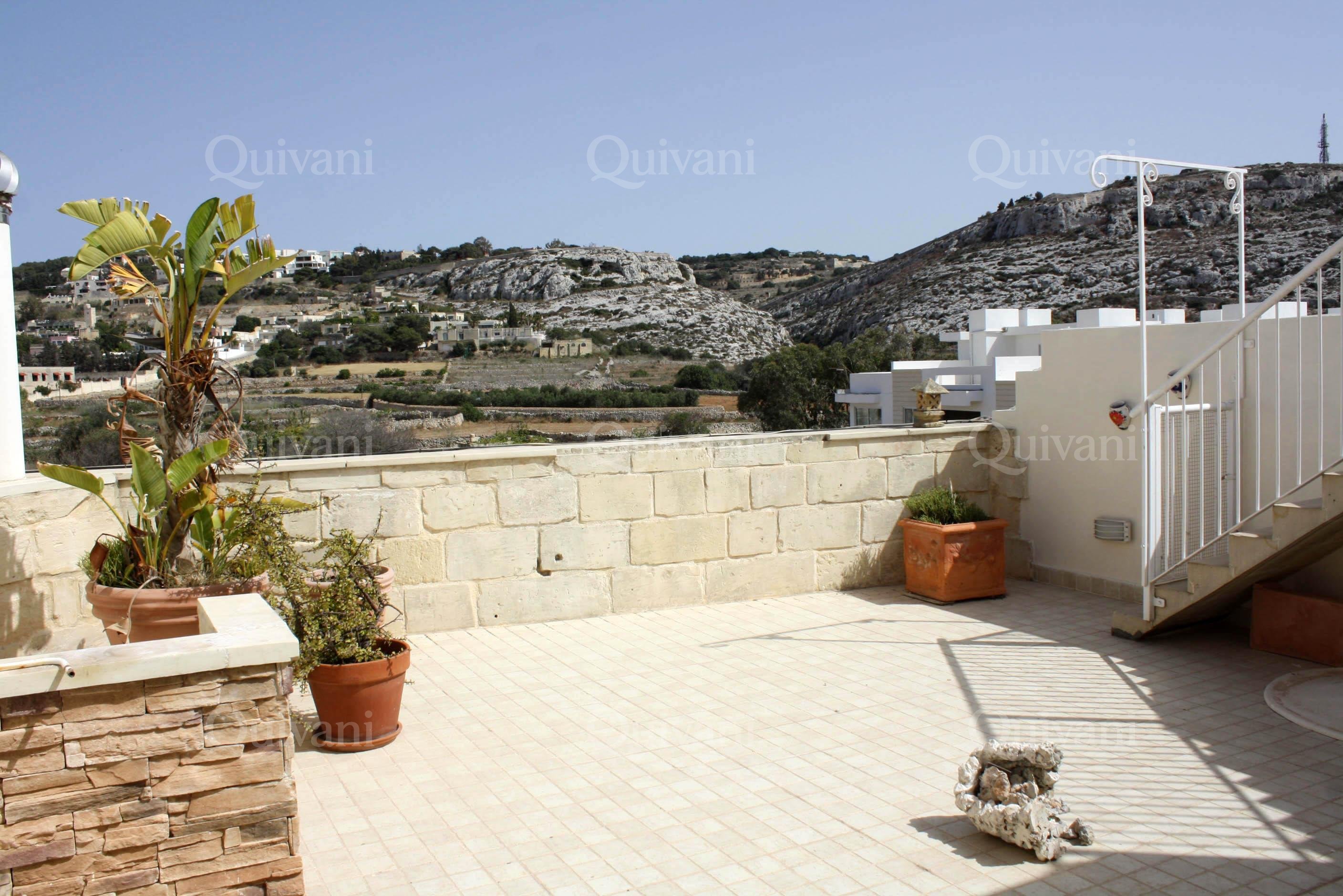 Bahar ic-Caghaq, Furnished Maisonette