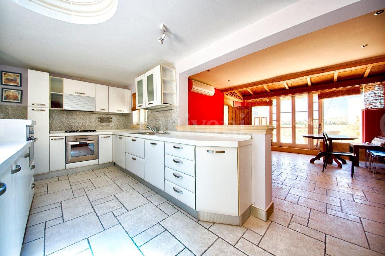 Bahar ic-Caghaq, Furnished Maisonette