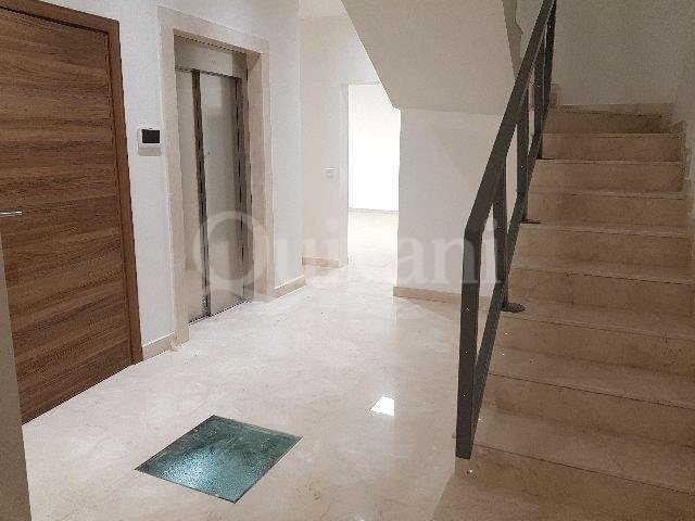 Valletta, Finished Office Block