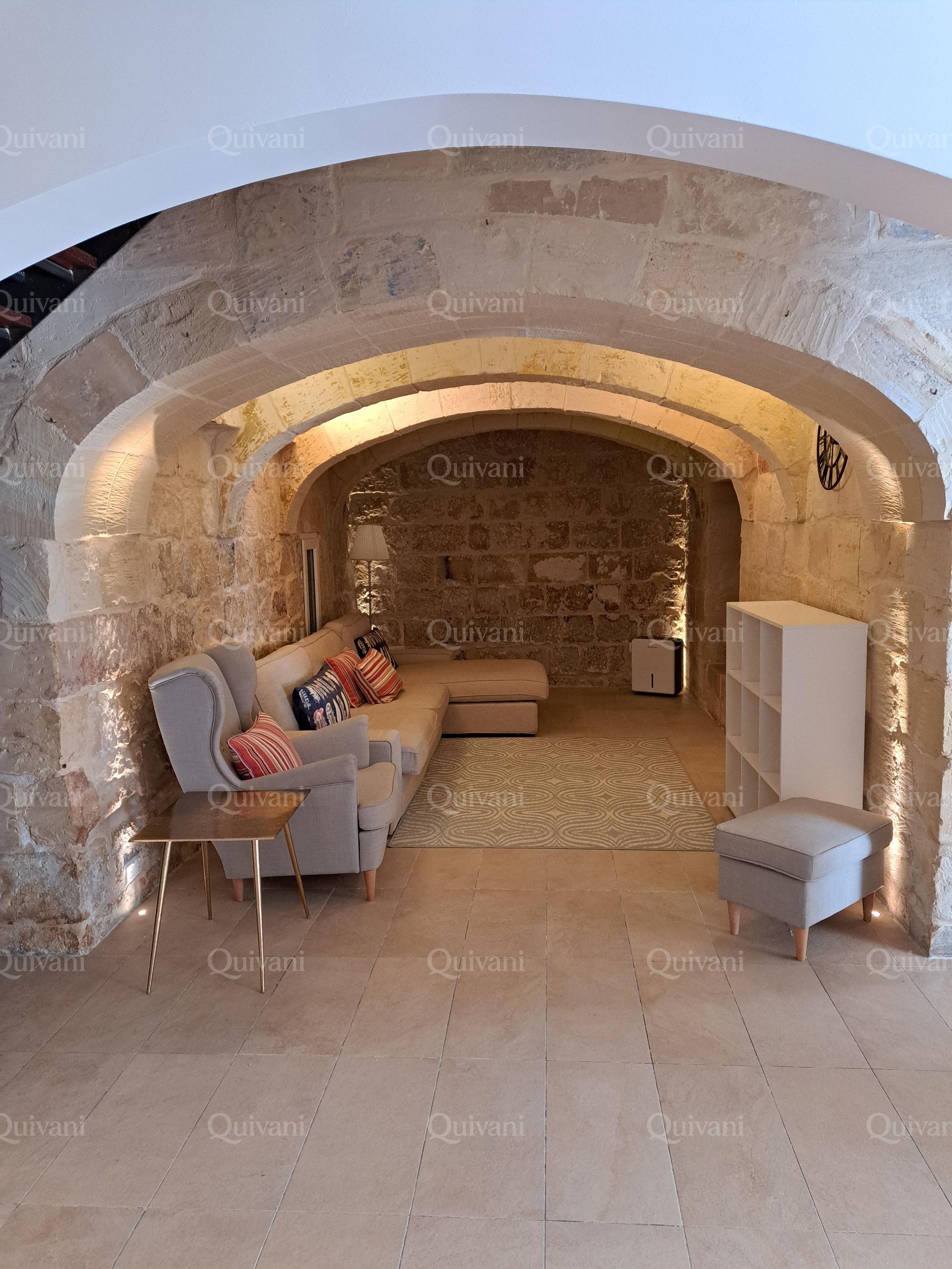 Naxxar, Furnished House of Character
