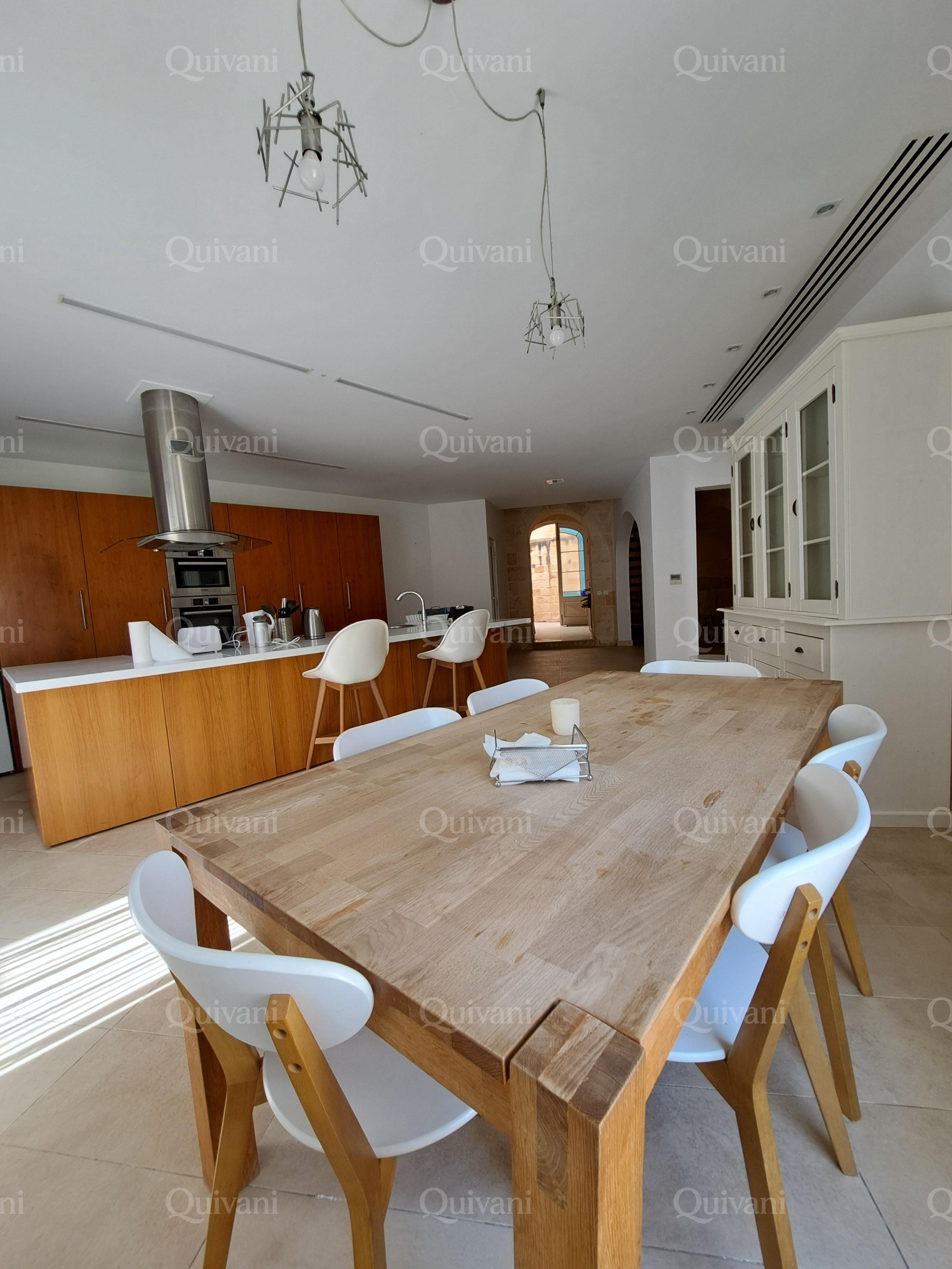 Naxxar, Furnished House of Character