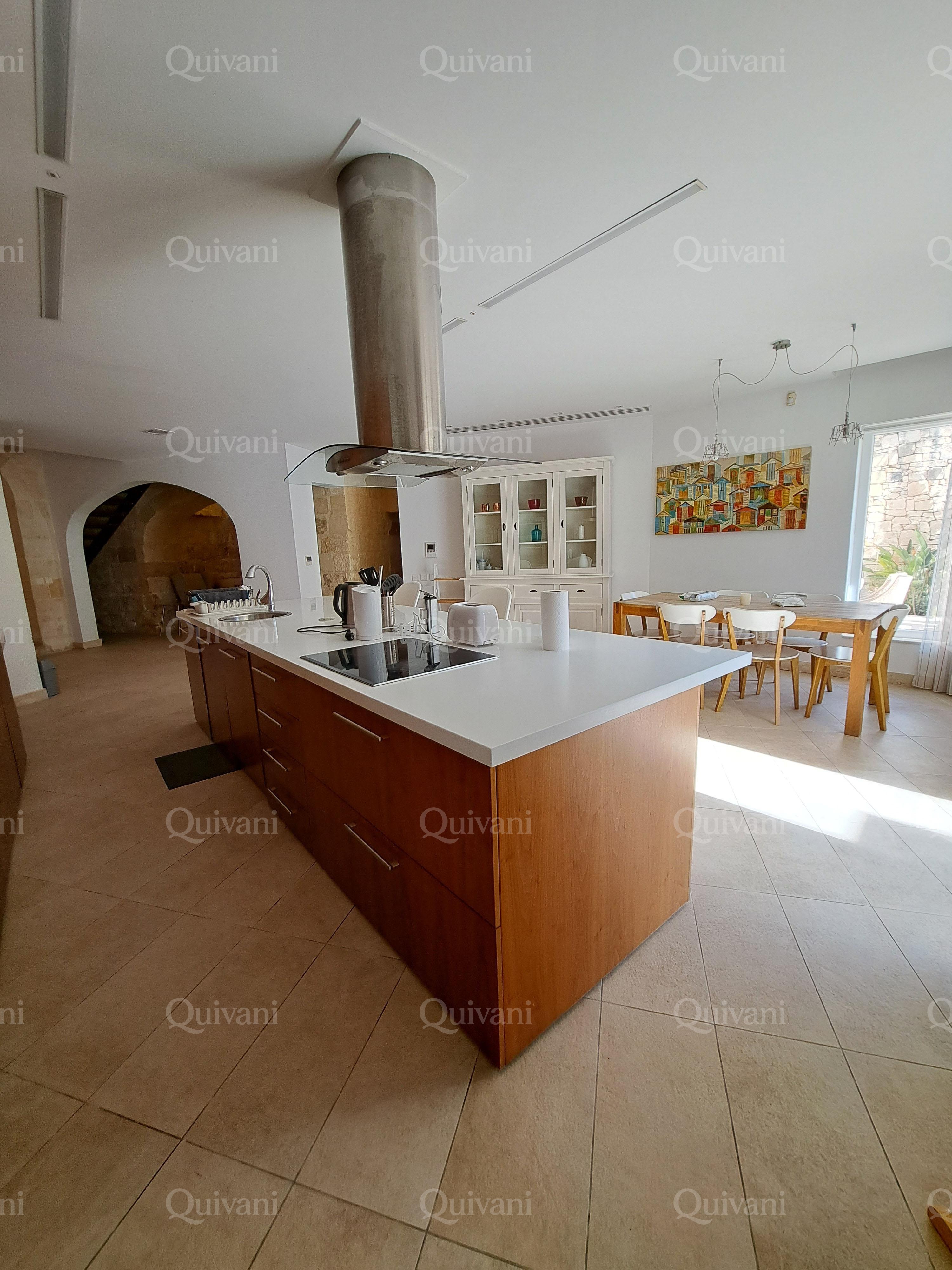 Naxxar, Furnished House of Character