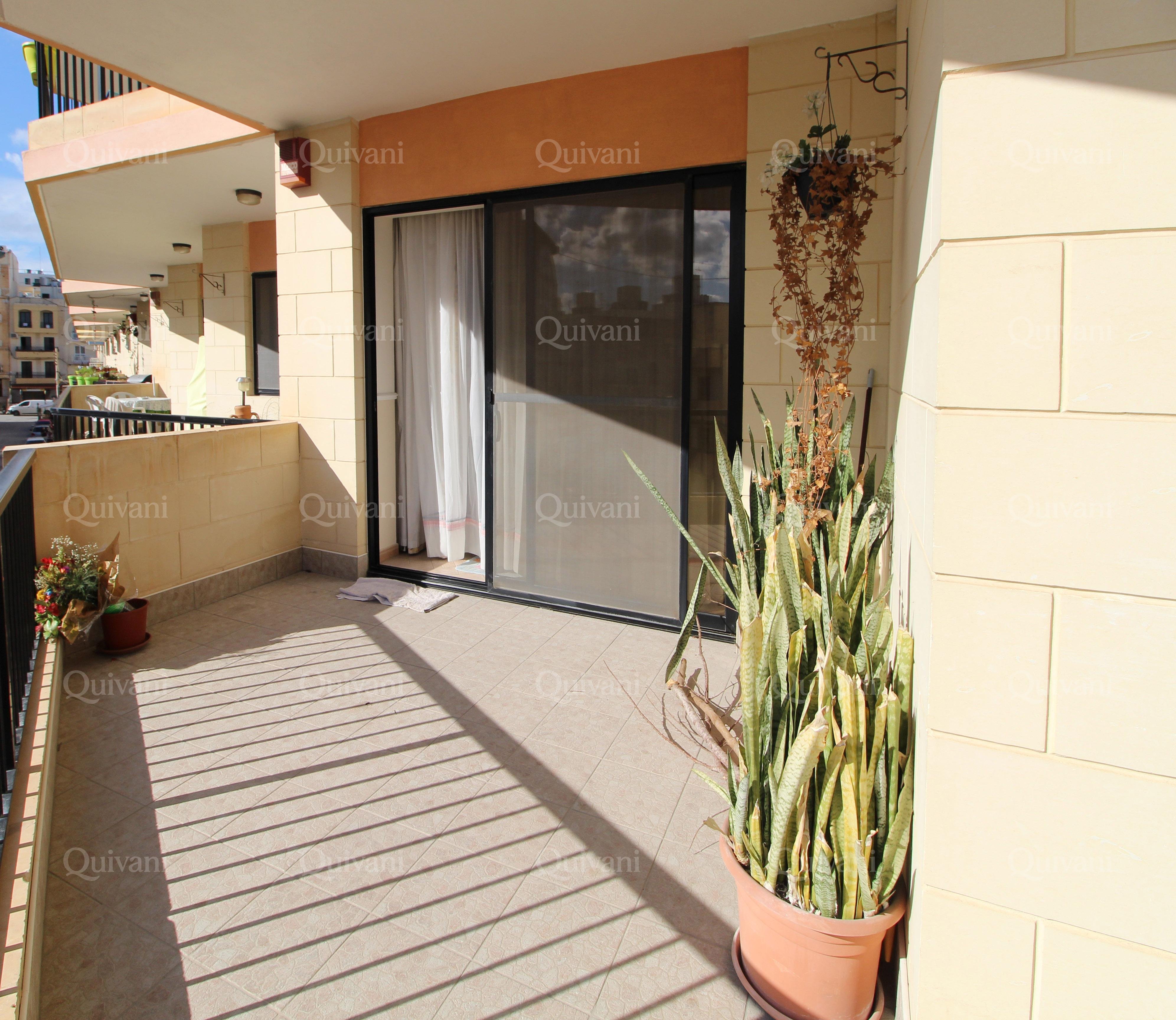Qawra, Furnished Apartment