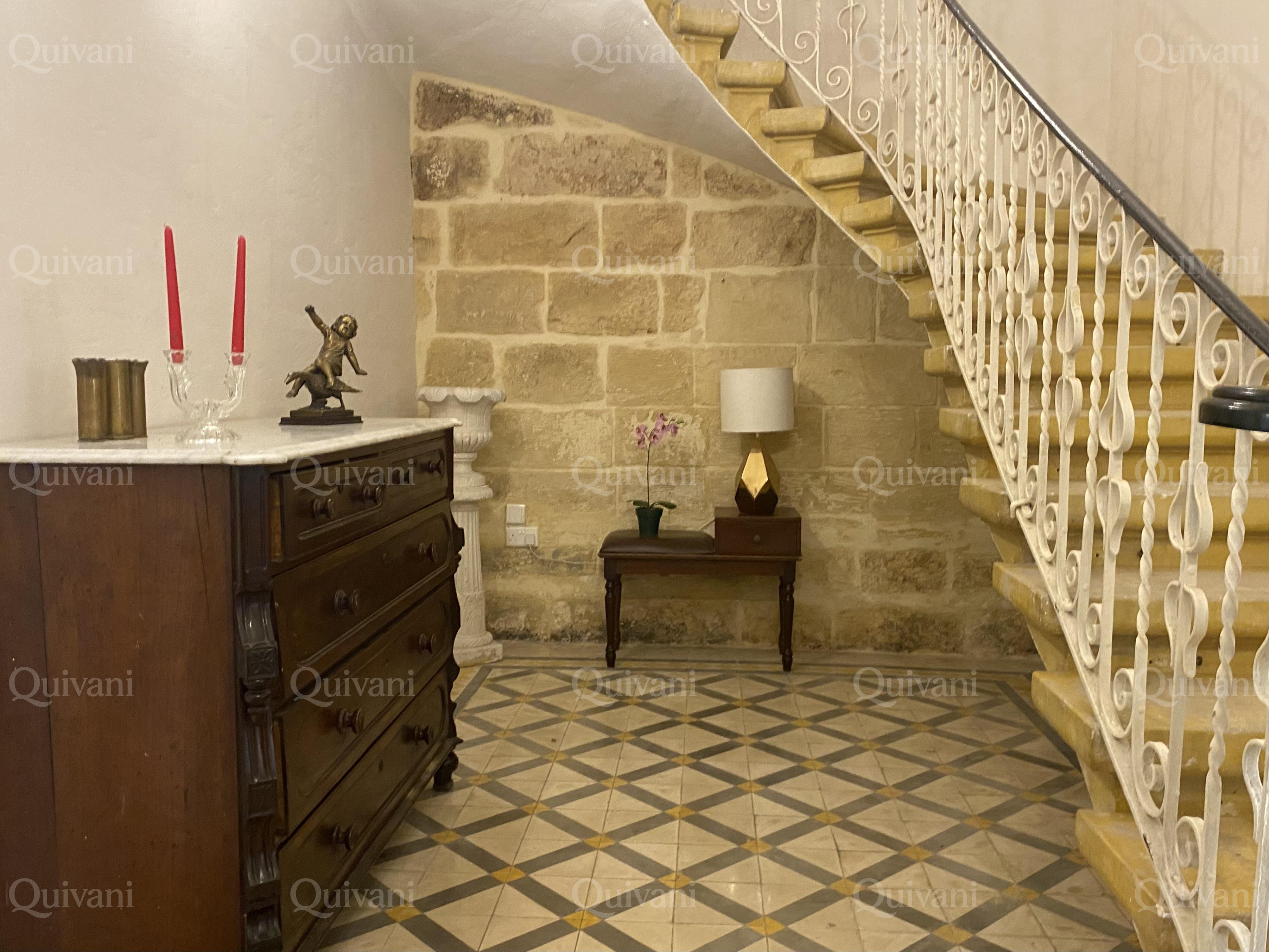 Zejtun, Furnished Townhouse