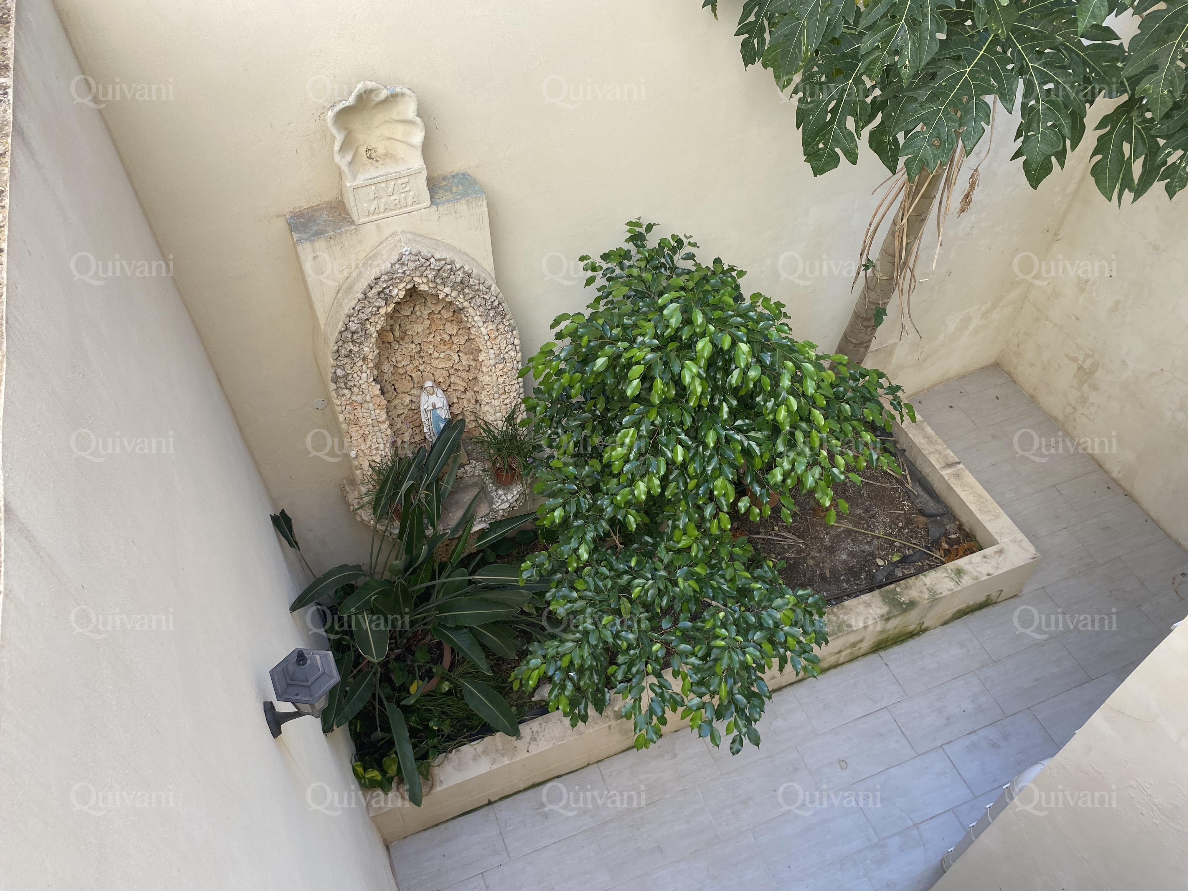Zejtun, Furnished Townhouse