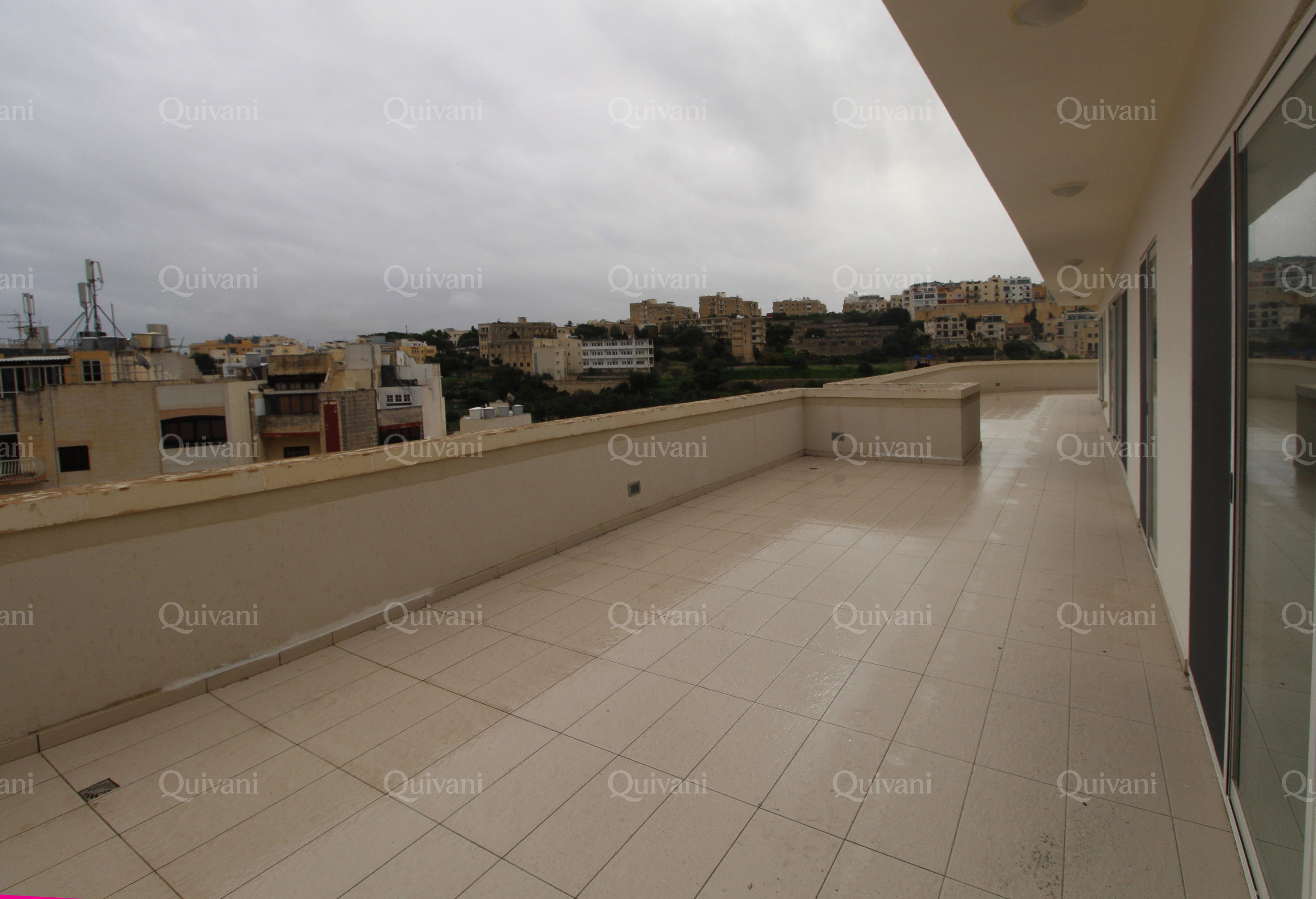 Swieqi, Furnished Penthouse