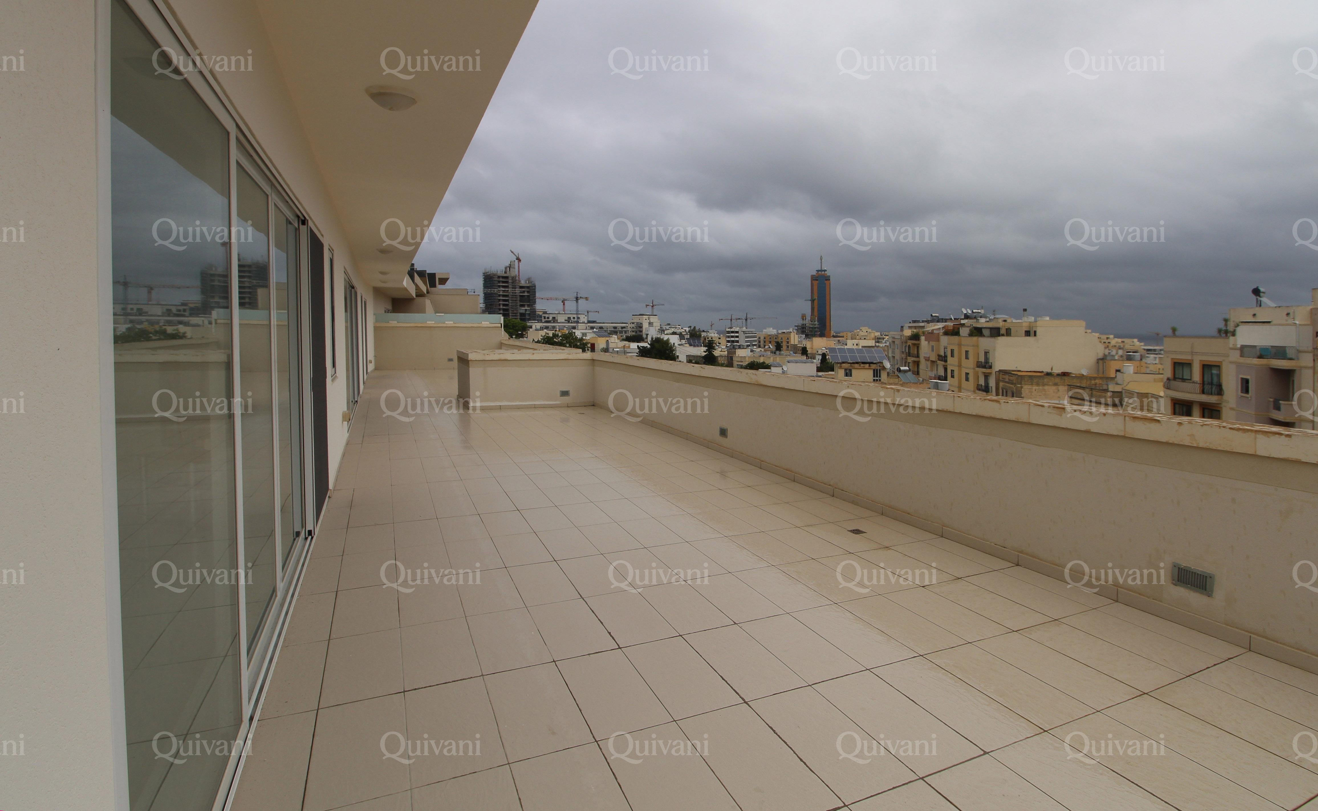 Swieqi, Furnished Penthouse