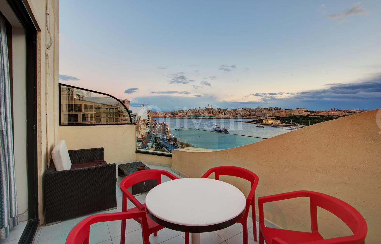 Sliema, Furnished Penthouse