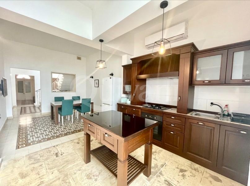 Sliema, Furnished Town House