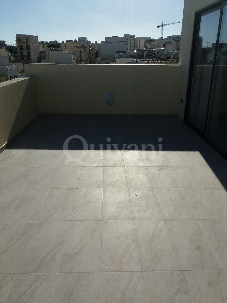 Gzira, Furnished Penthouse