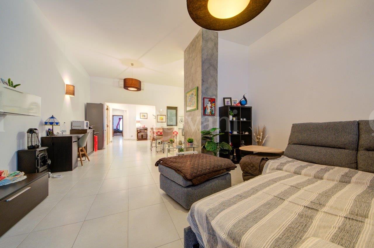 Pender Gardens, Furnished Apartment