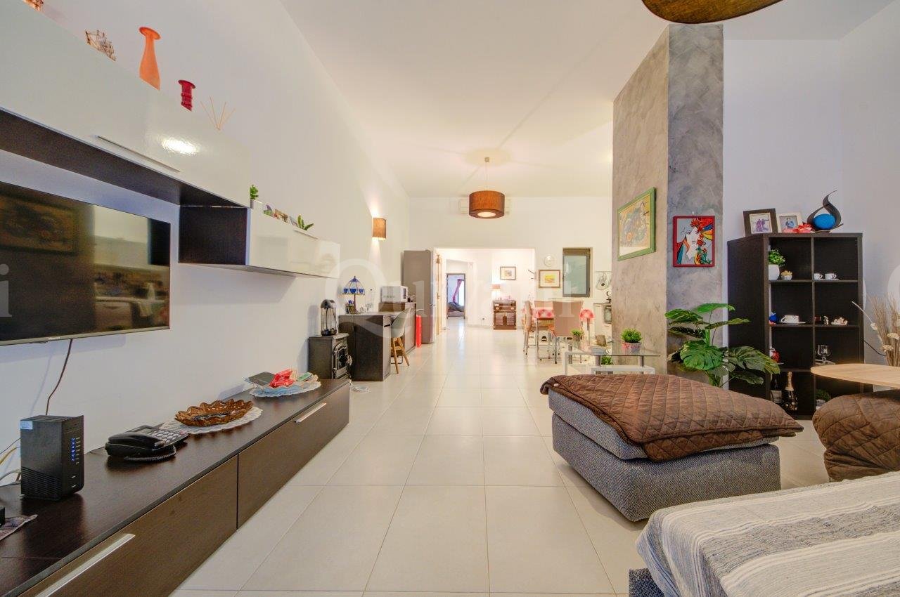 Pender Gardens, Furnished Apartment