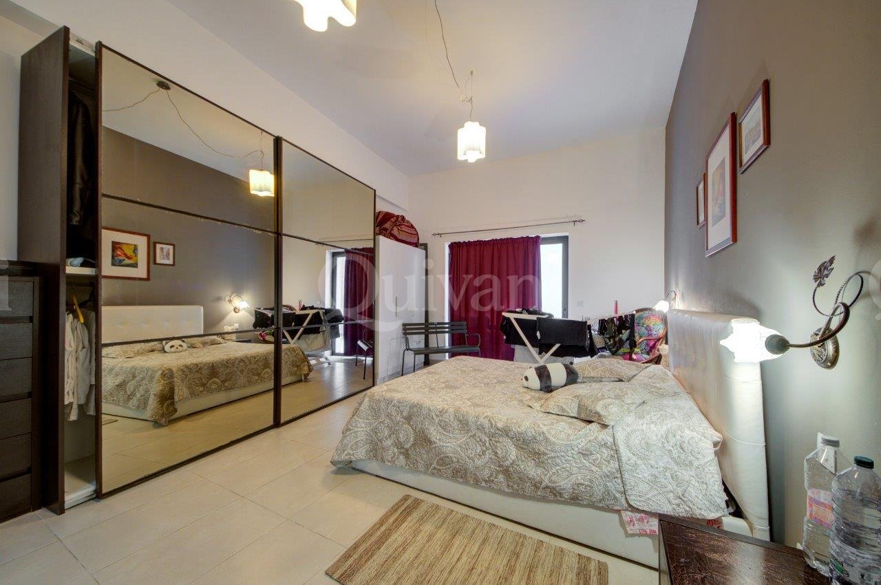 Pender Gardens, Furnished Apartment