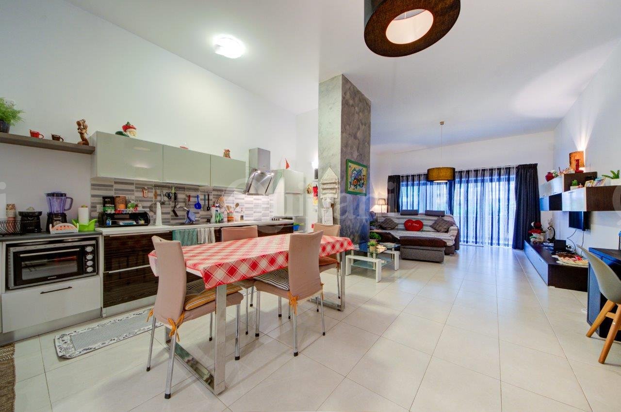 Pender Gardens, Furnished Apartment