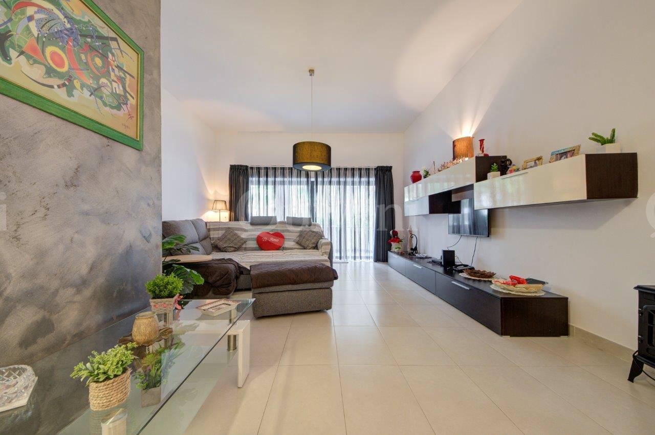 Pender Gardens, Furnished Apartment
