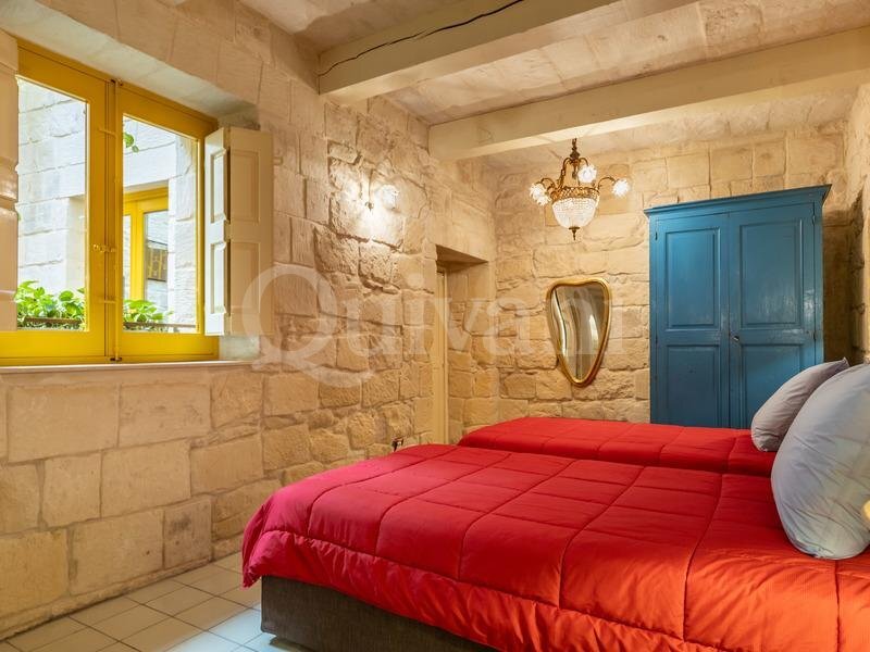 Vittoriosa, Converted House of Character