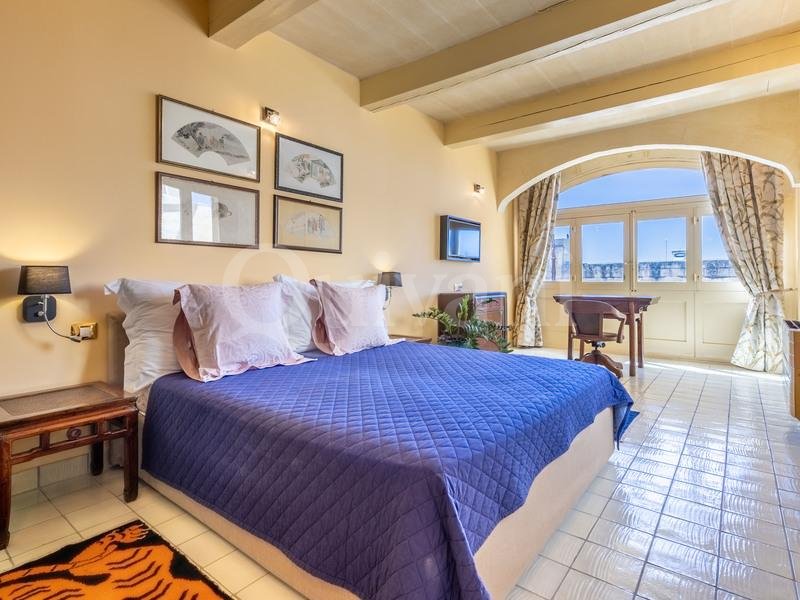 Vittoriosa, Converted House of Character