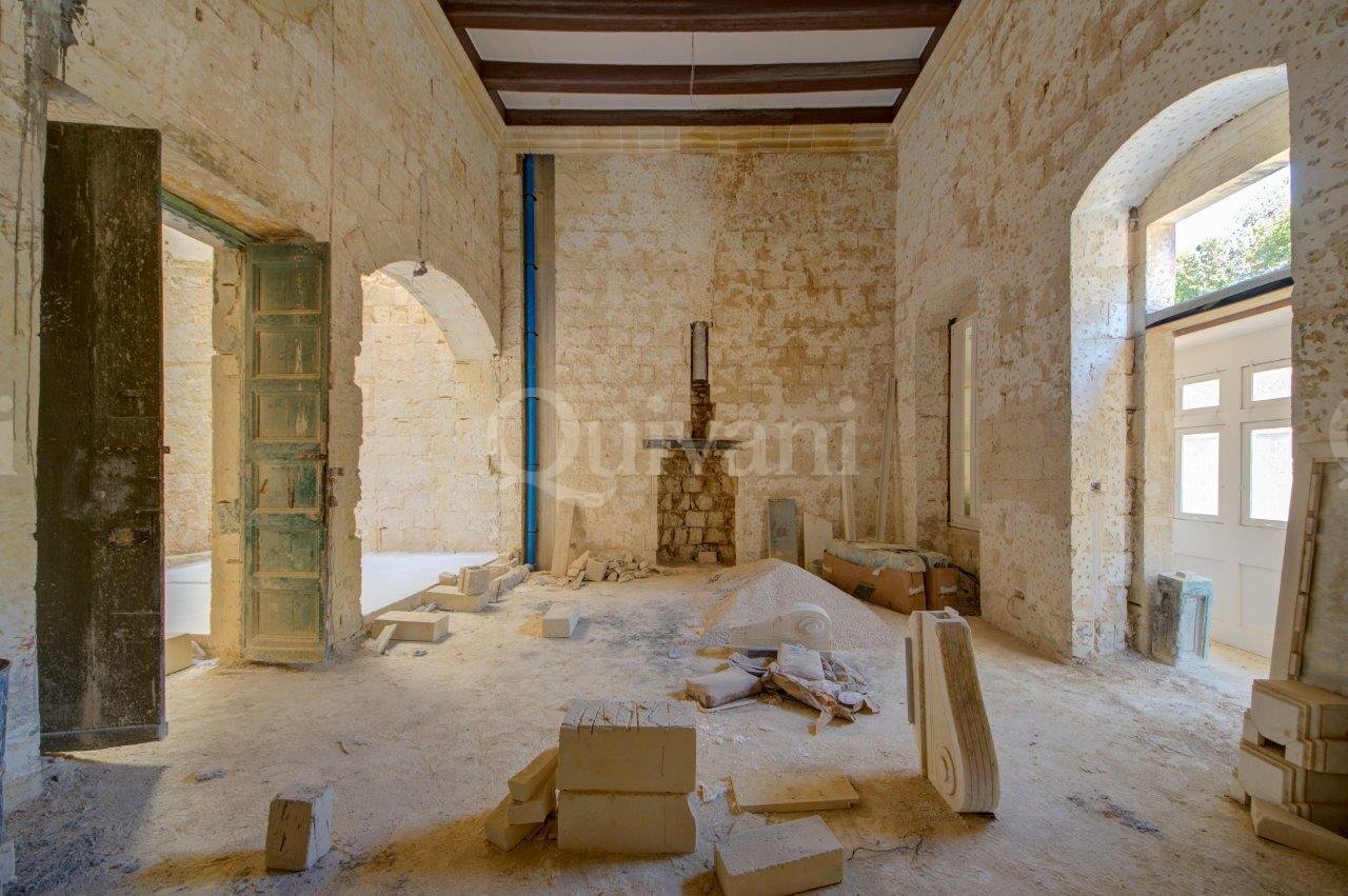 Valletta, Unconverted Palazzo