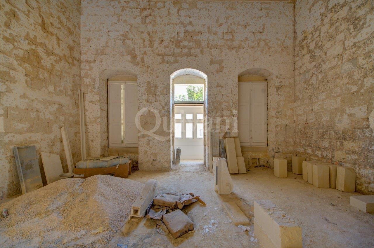 Valletta, Unconverted Palazzo