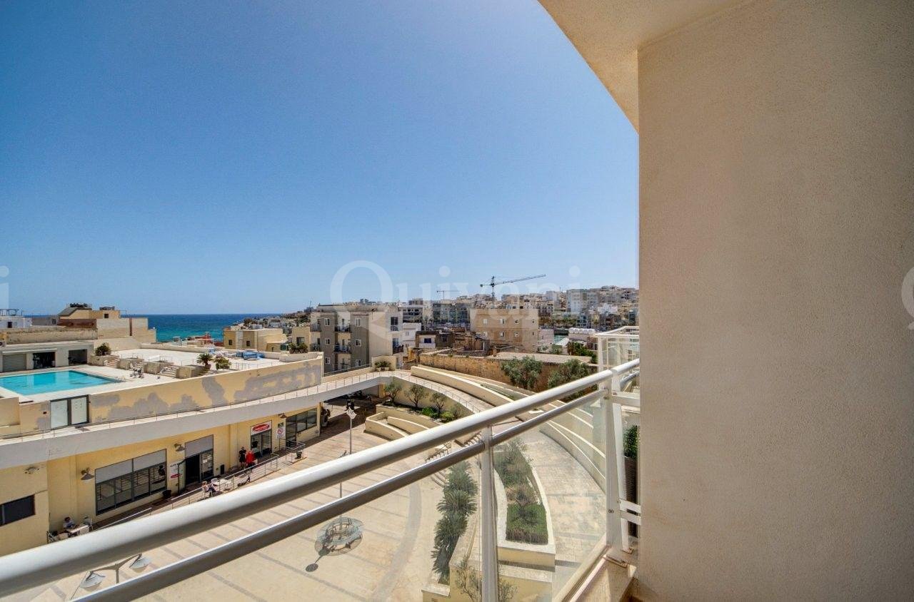 Ta Monita Finished Apartment + Piazza & distant Sea views