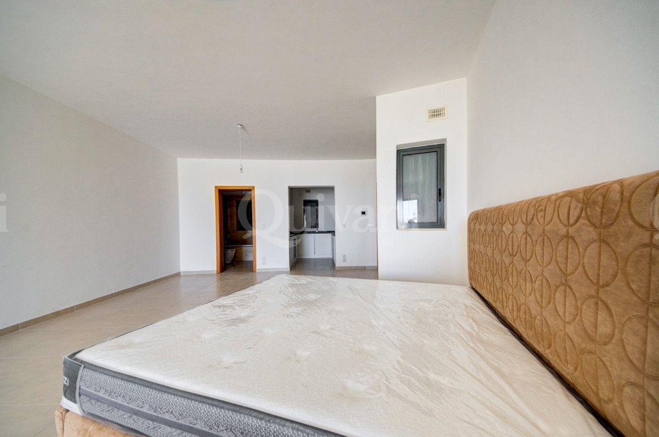 Ta Monita Finished Apartment + Piazza & distant Sea views