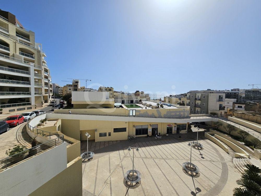 Ta Monita Finished Apartment + Piazza & distant Sea views