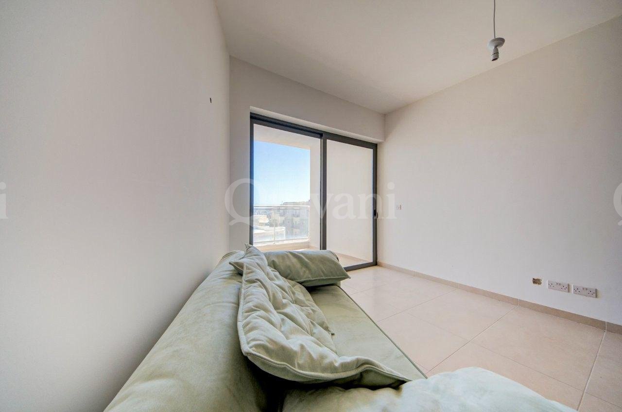Ta Monita Finished Apartment + Piazza & distant Sea views