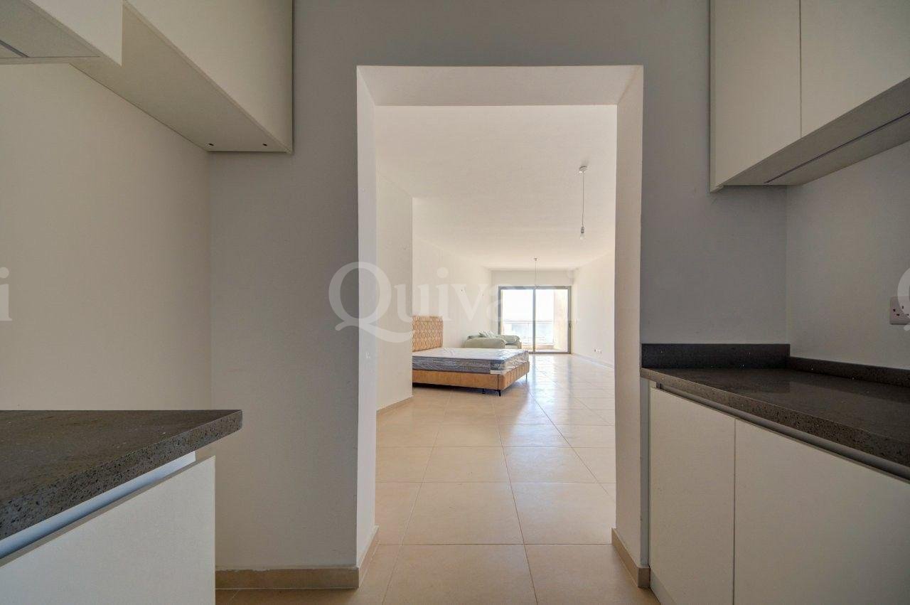 Ta Monita Finished Apartment + Piazza & distant Sea views