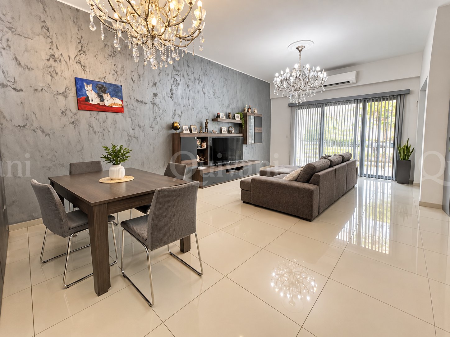 Semi basement 3 bedrooms maisonette
