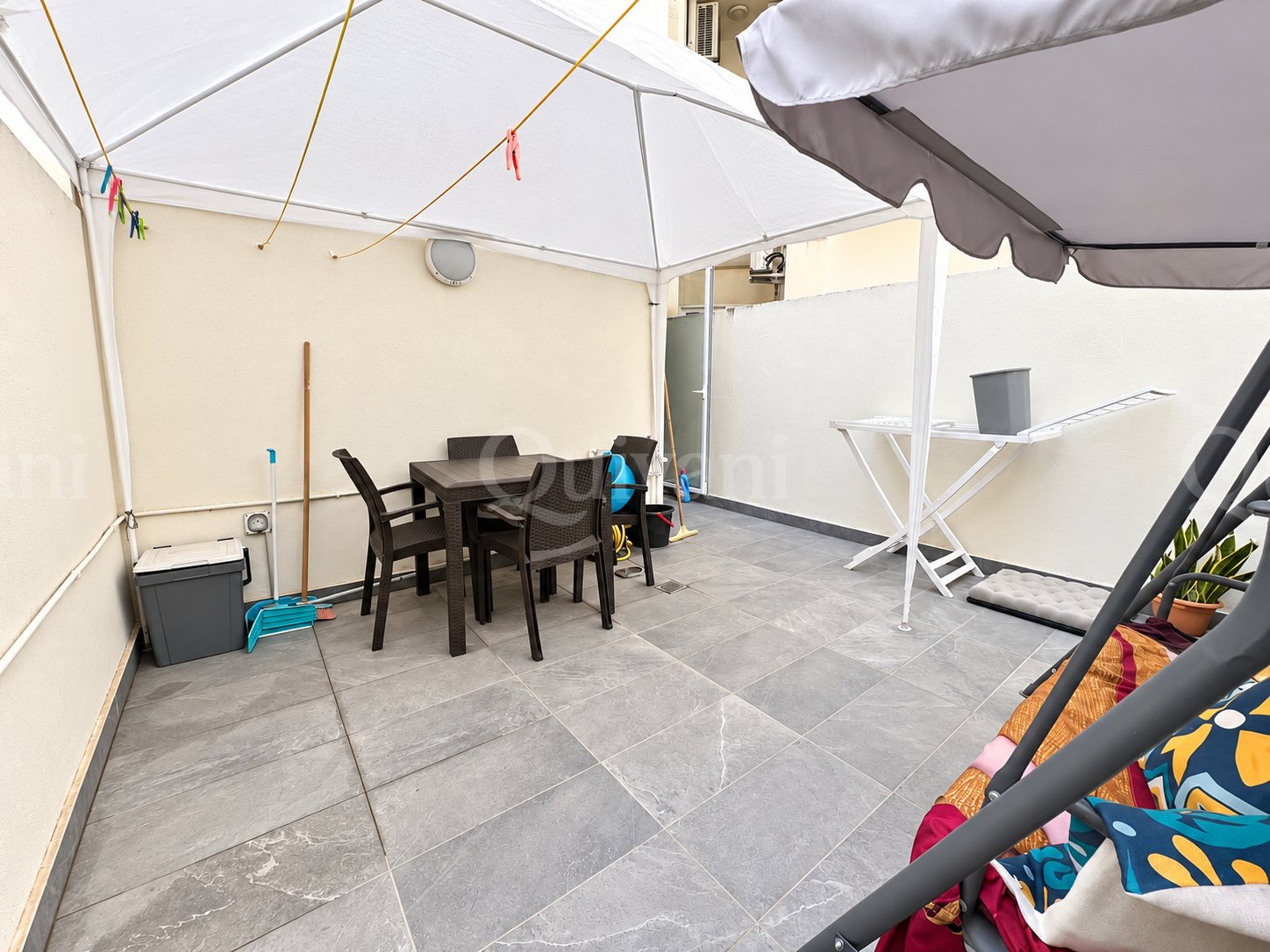 Semi basement 3 bedrooms maisonette