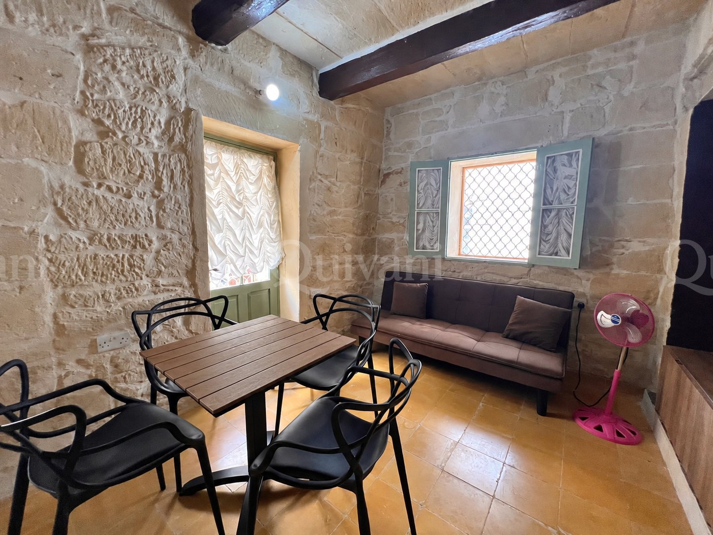 1 Bedroom + Study Older Type Corner Duplex Maisonette