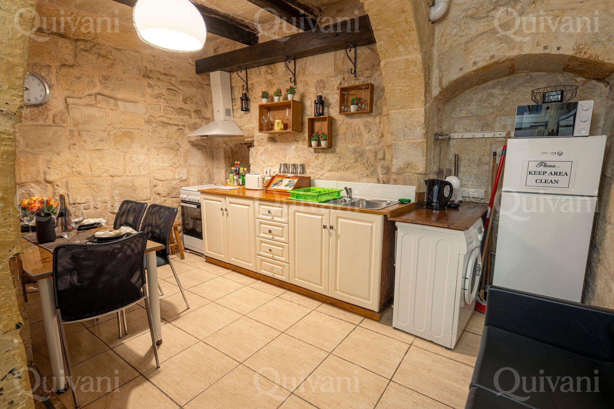 Charming 2 bed House of Character in Quiet area of Cospicua