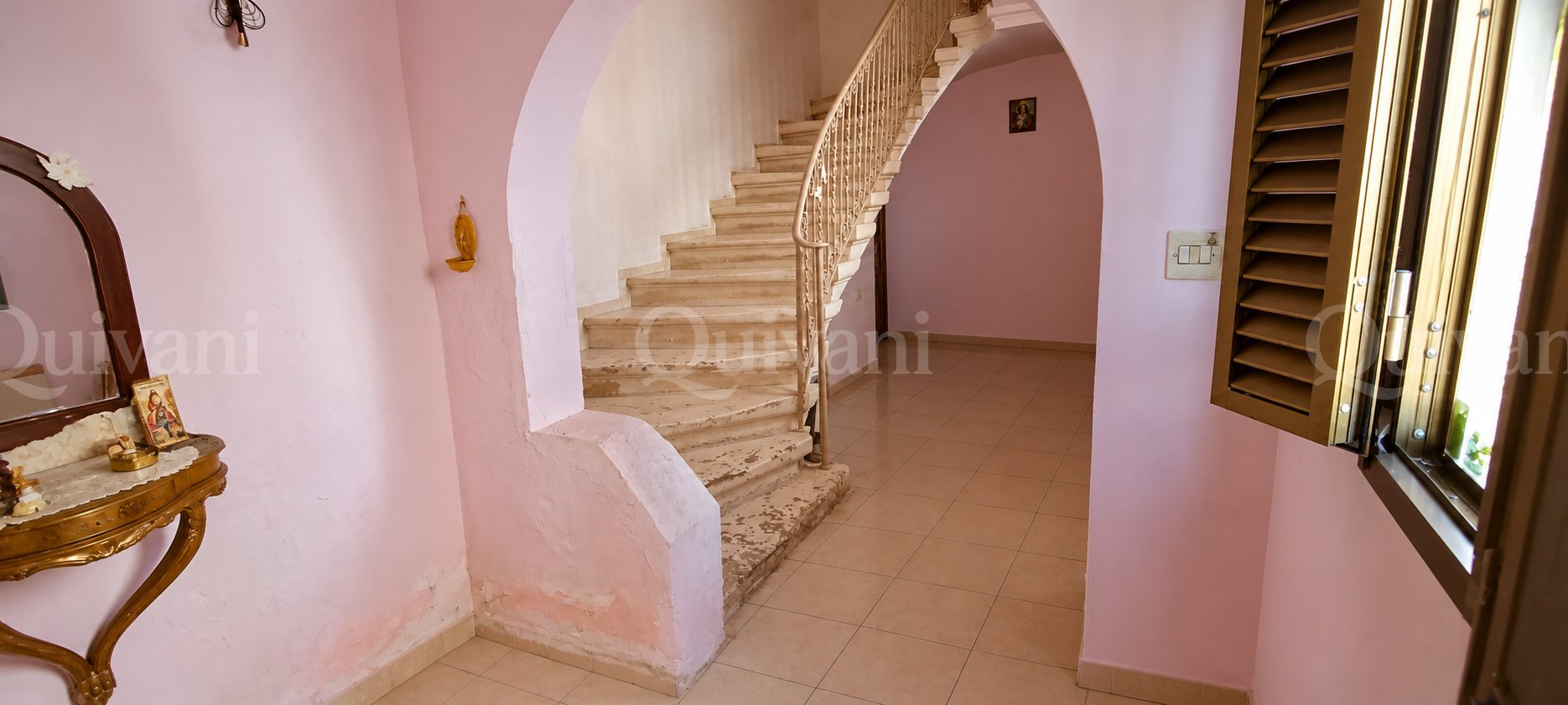 Paola Townhouse in UCA area