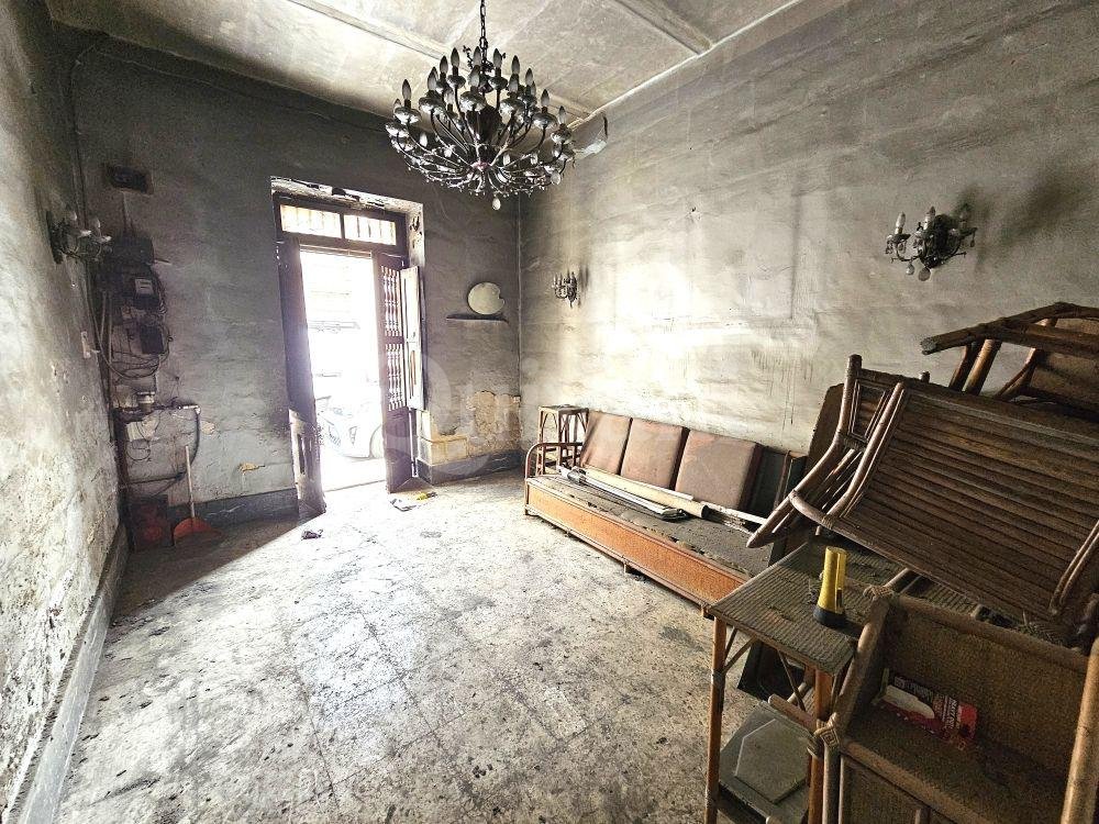 Marsa Unconverted Townhouse