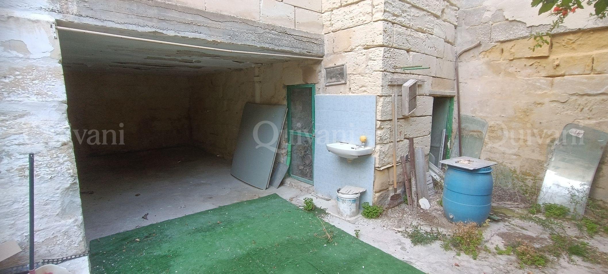 Gzira 9-Car garage with large yard