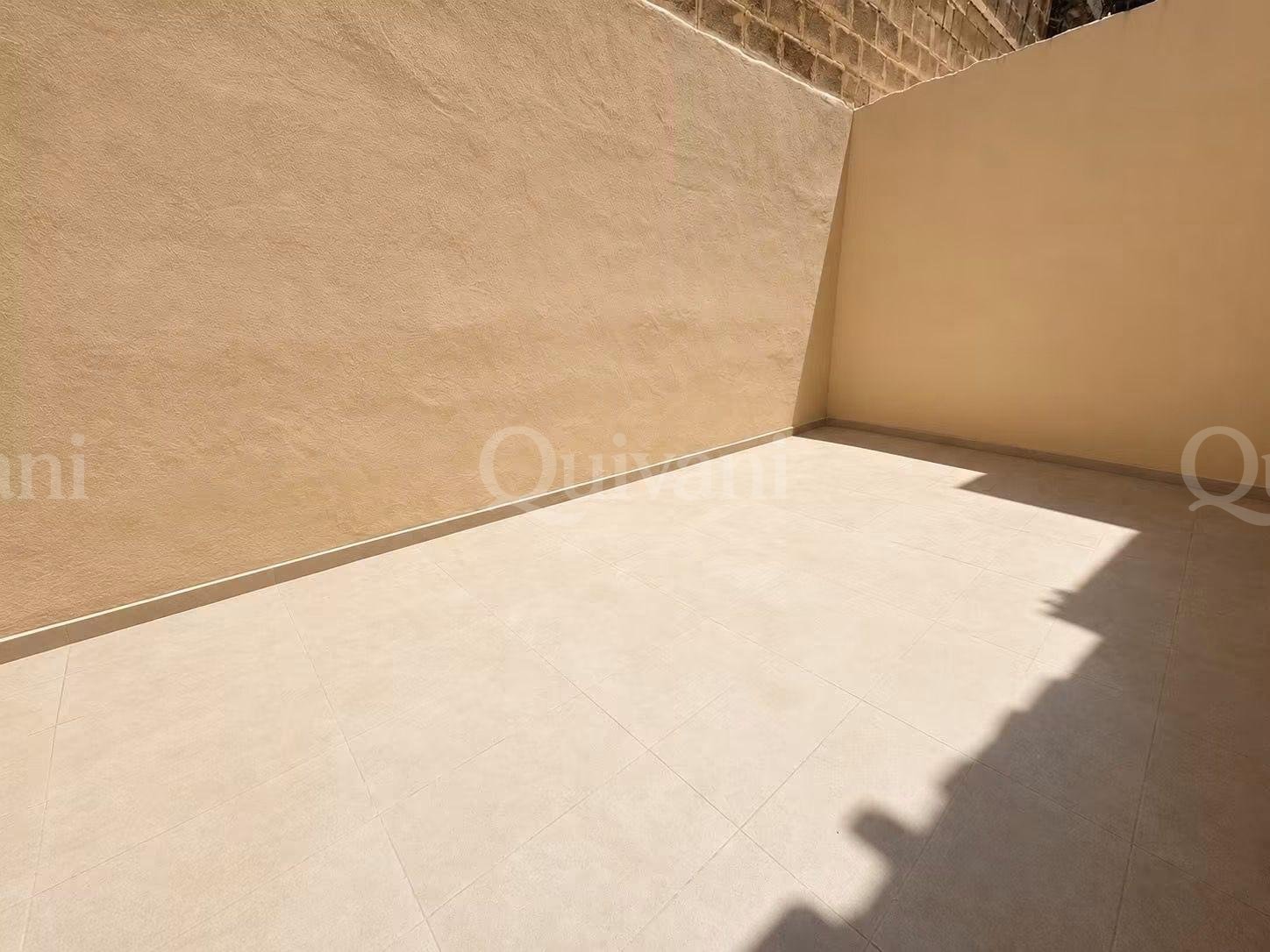 Elevated Maisonette with spacious back yard