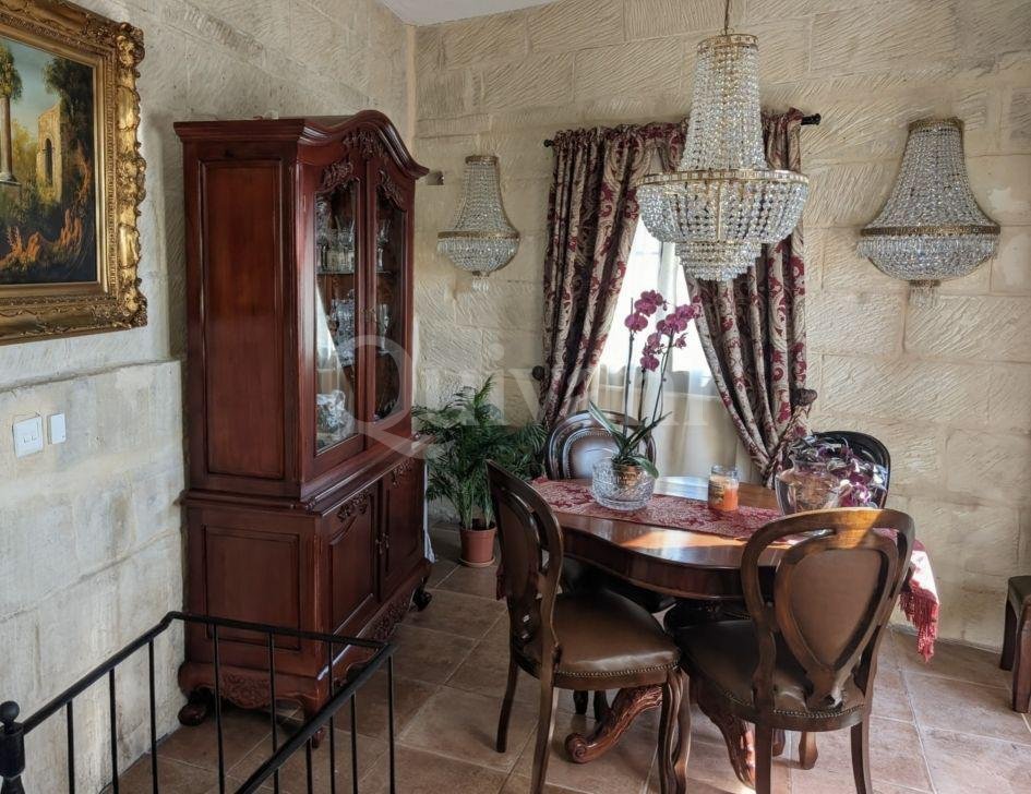 Magnificent House of Character in the heart of Qrendi