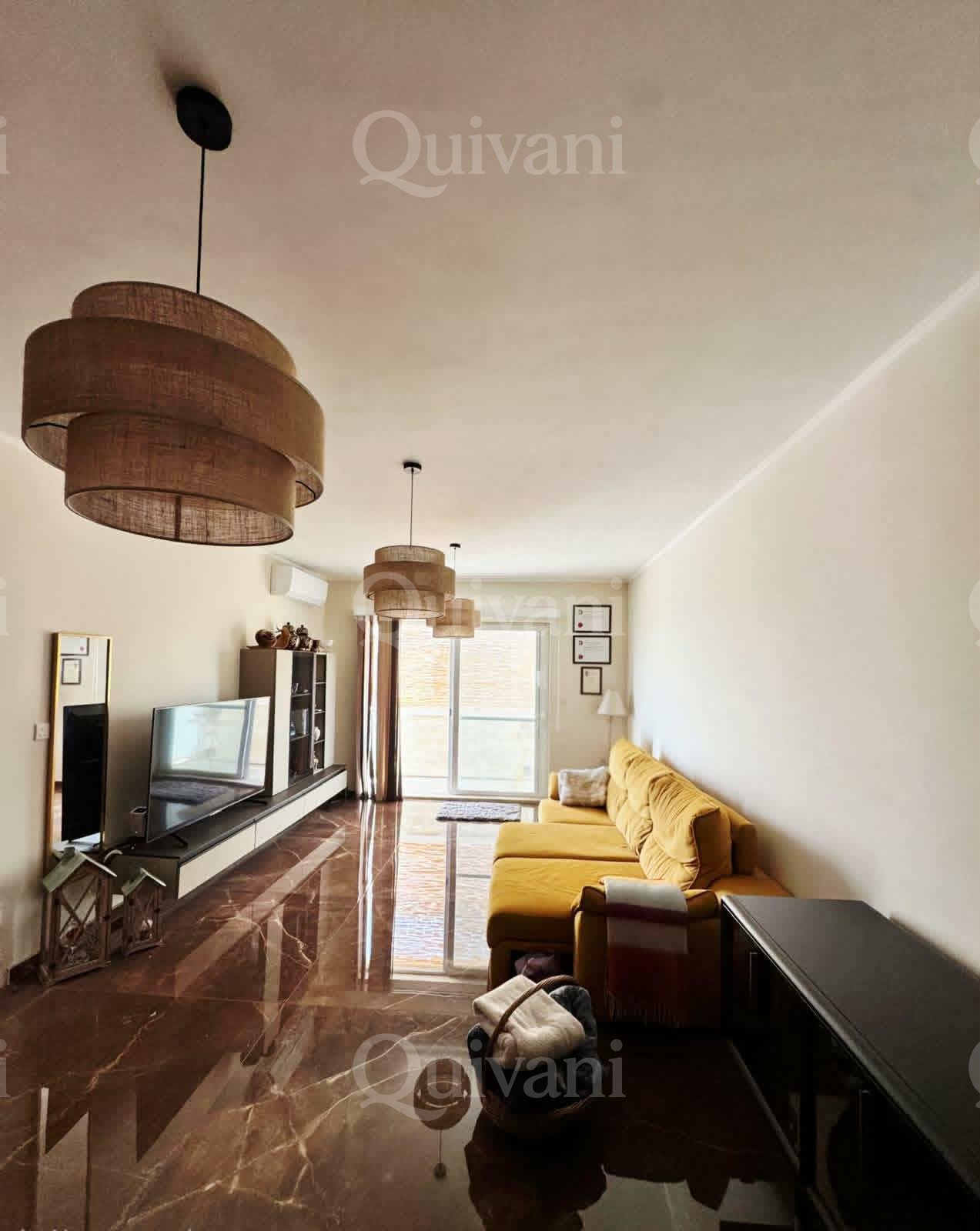 Lija, Apartment