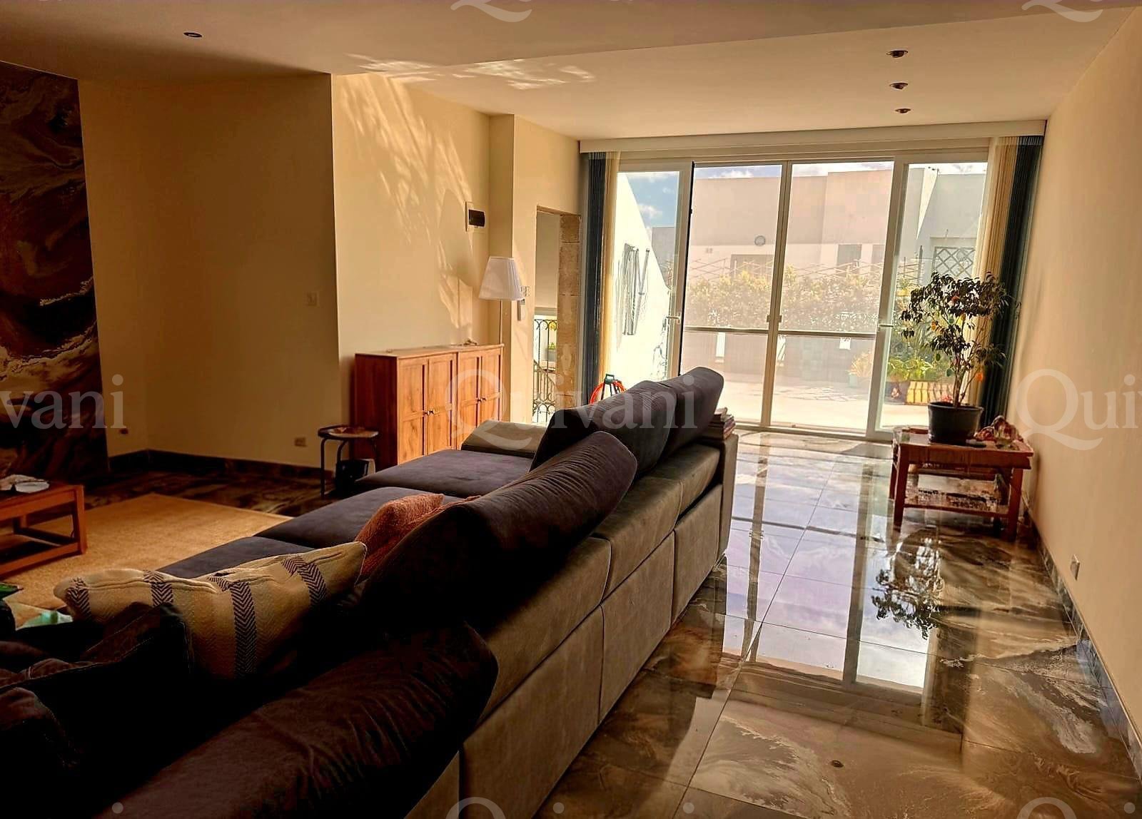 Lija, Penthouse