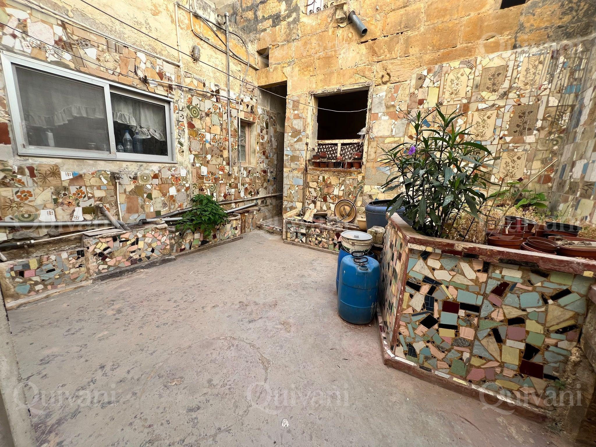 Zabbar Unconverted Townhouse