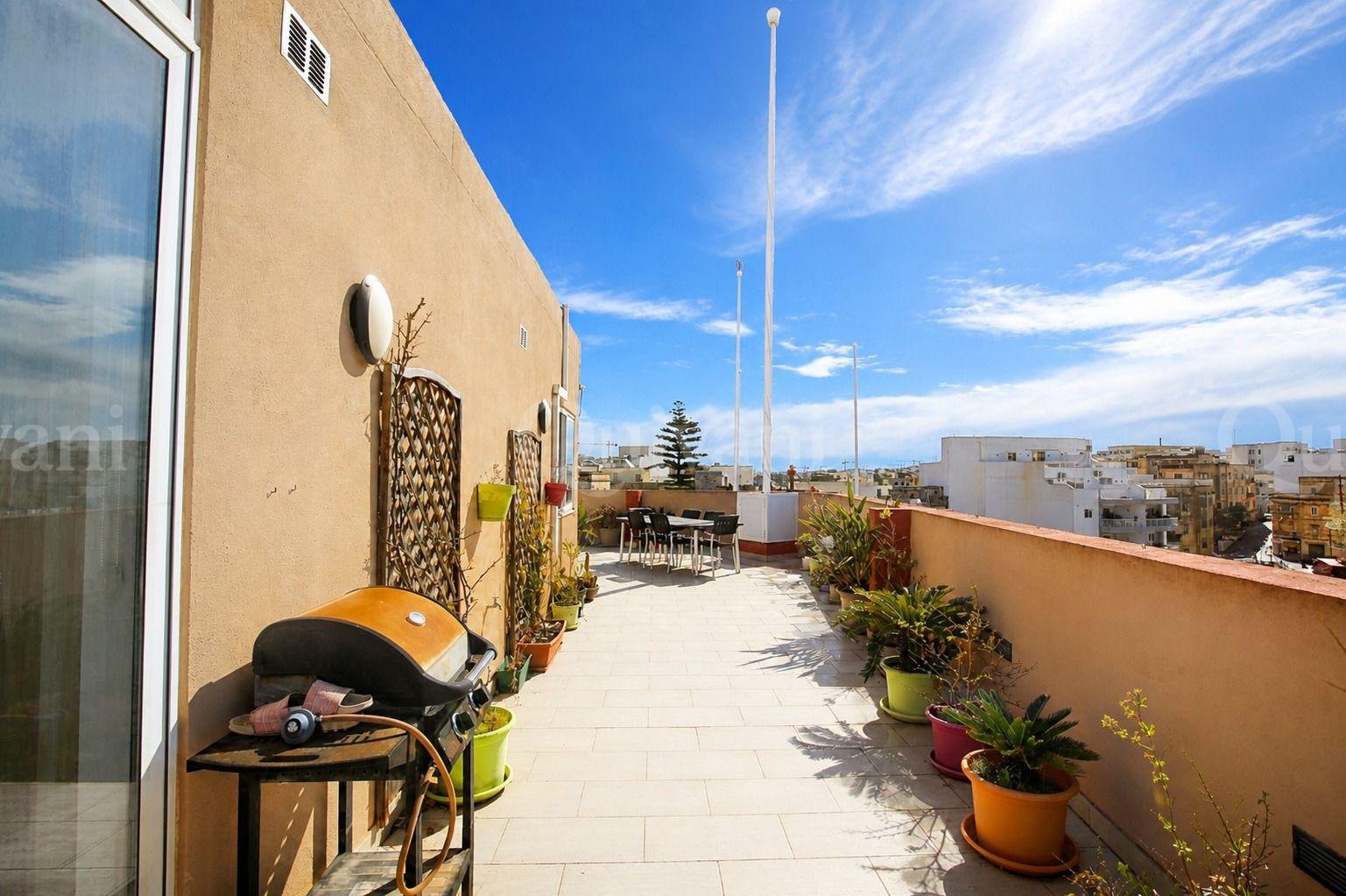 Birkirkara, Furnished, Penthouse