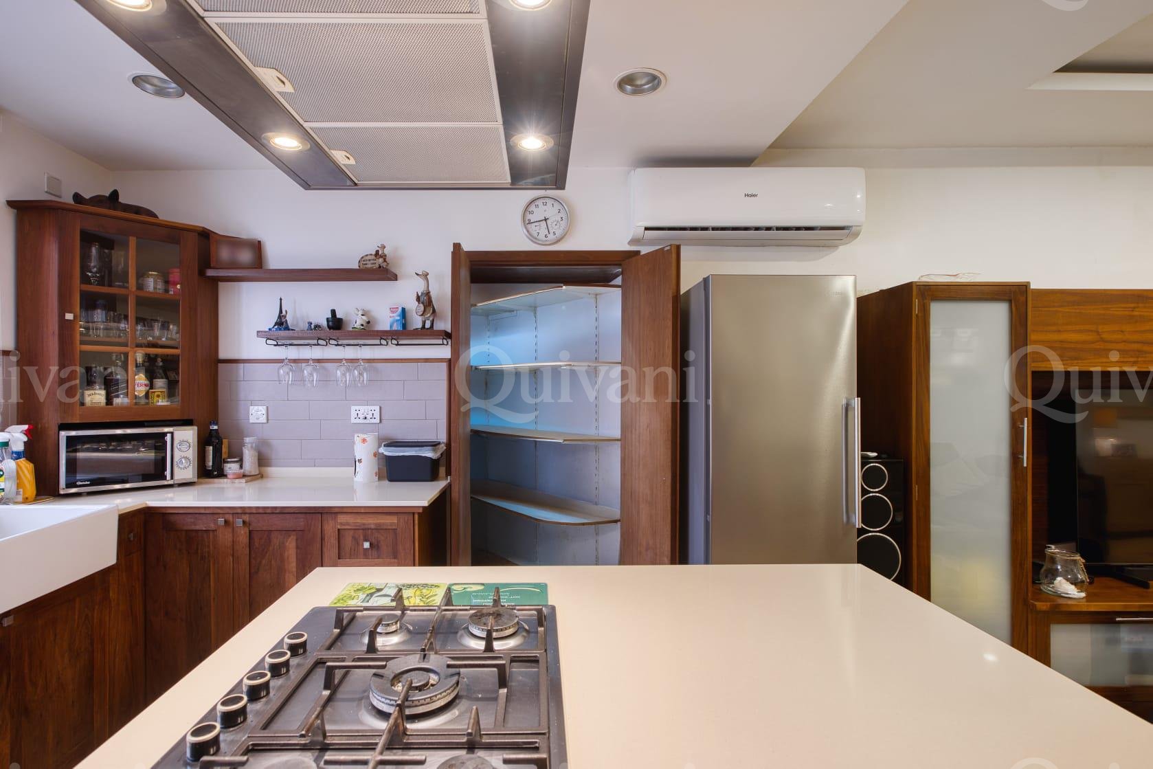 Furnished First Floor Maisonette with one car garage