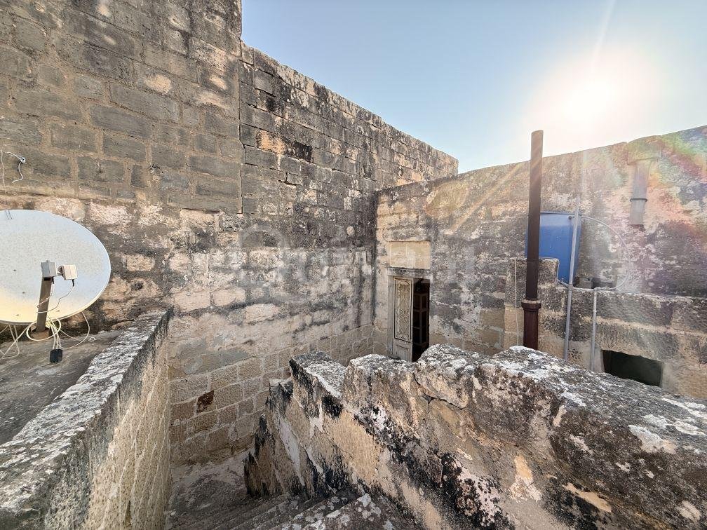 Zabbar, Unconverted, House of Character