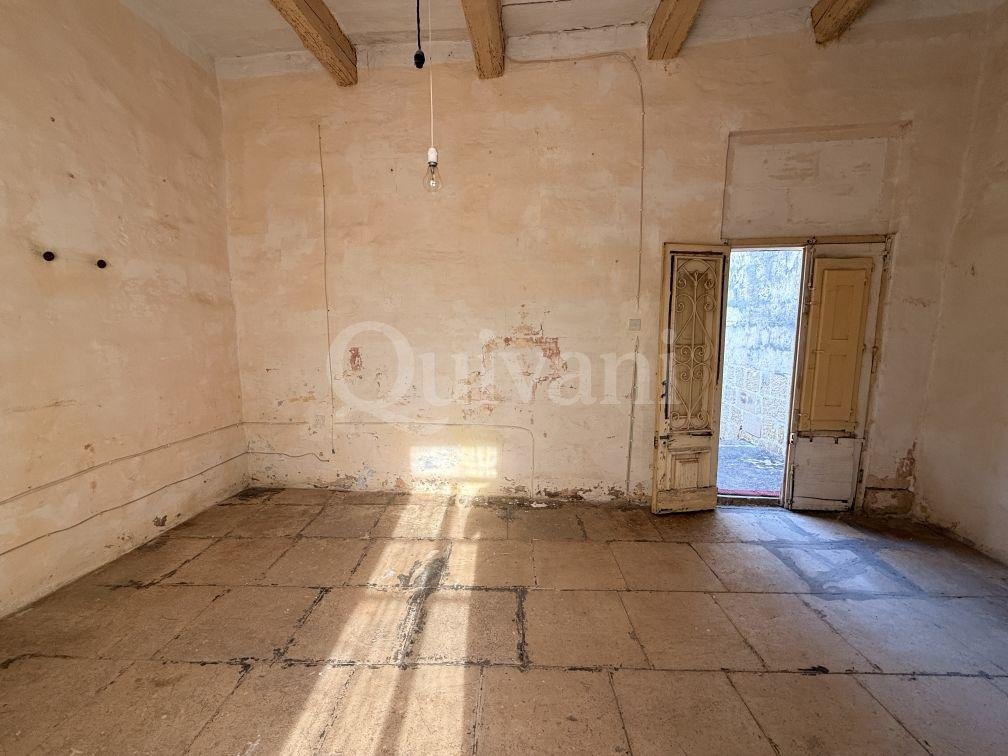 Zabbar, Unconverted, House of Character